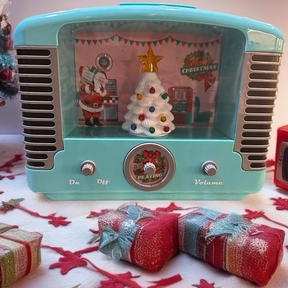 Mr Christmas Nostalgic Radio Teal LED Light Tree 6 Songs
